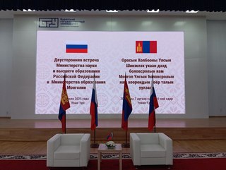 Светодиодный экран в бальном зале БГУ