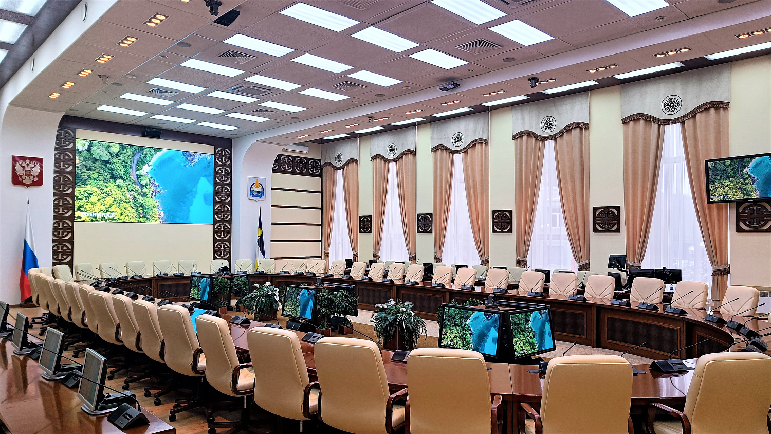 Конференц-зал Правительства РБ и Администрации Главы РБ,  модернизация программно-технического комплекса (Улан-Удэ, ул. Ленина, 54, зал 318)