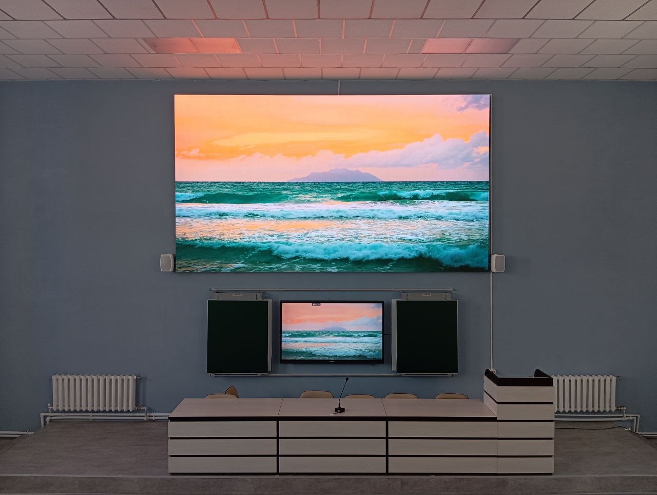 Оснащение учебных лекционных аудиторий БГУ мультимедийным комплексом аудио и видео трансляции