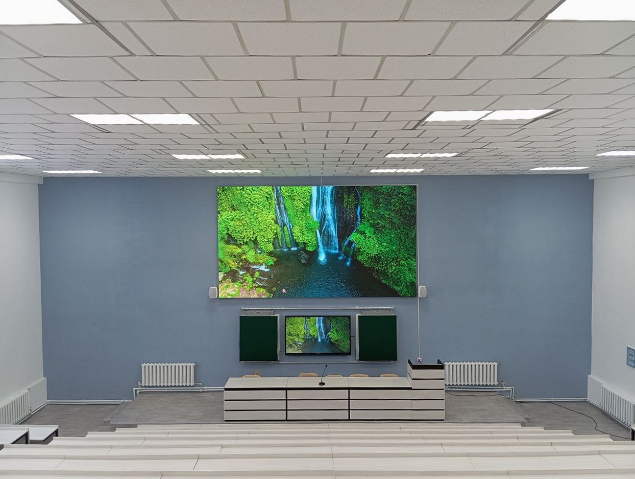 Оснащение учебных лекционных аудиторий БГУ мультимедийным комплексом аудио и видео трансляции